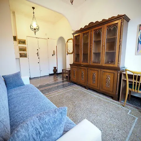 Casa San Martino Con Vista, Balcone E Ascensore Lägenhet